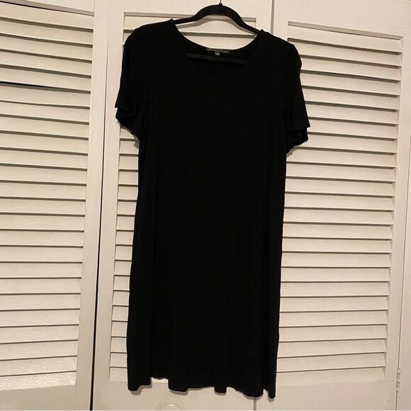 Adrianna Papell Dresses & Skirts - Adrianna Papell size Medium Black Neutral Lagenlook Stretch Swing Dress